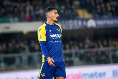 Koray Gunter (Verona) İtalya futbolu sırasındaki portresi Serie A maçı sırasında Hellas Verona FC ile Juventus FC arasında İtalya 'nın Verona kentinde Marcantonio Bentegodi Stadyumu' nda oynanan karşılaşma, 30 Ekim 2021 - Fotoğraf: Ettore Griffoni
