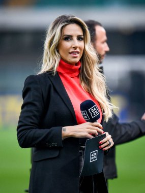 İtalyan futbol takımı Serie A maçında İtalyan gazeteci ve televizyon sunucusu Giorgia Rossi İtalya 'nın Verona kentindeki Marcantonio Bentegodi Stadyumu' nda Hellas Verona FC ile Juventus FC karşılaşması, 30 Ekim 2021 - Fotoğraf: Ettore Griffoni