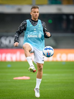 Melo Arthur (Juventus) İtalyan futbol takımı Serie A 'nın 30 Ekim 2021' de İtalya 'nın Verona kentindeki Marcantonio Bentegodi Stadyumu' nda oynanan Hellas Verona FC - Juventus FC maçında ısınma turunda portresi hazırlandı.