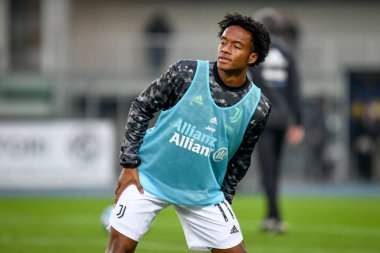 Juan Cuadrado (Juventus) İtalyan futbolu Serie A maçında ısınma turu sırasında Verona, İtalya 'daki Marcantonio Bentegodi Stadyumu' nda Hellas Verona FC - 30 Ekim 2021