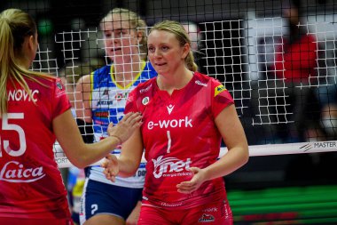 Voleybol İtalya Serisi A1 sırasında Jordyn Poulter 'ın Mutluluğu (Busto Arsizio) maçı Imoco Volley Conegliano ile Unet E-Work Busto Arsizio arasında Treviso, İtalya' da Palaverde 'de, Kasım 06, 2021 - Fotoğraf: Ettore Griffoni