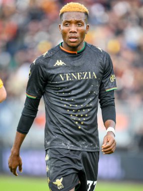 Venezia 'nın İtalyan futbolu Serie A maçında çekilen David Okereke portresi Venezia FC, İtalya' nın Venedik kentindeki Pier Luigi Penzo stadyumunda AS Roma 'ya karşı.