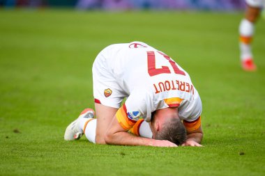 Roma 'nın Jordan Veretout portresi İtalya futbolu Serie A maçında Venezia FC' nin AS Roma 'ya karşı Venedik, İtalya' daki Pier Luigi Penzo Stadyumu 'nda oynadığı maçta bozuluyor ve tepki veriyor, 7 Kasım 2021 - Fotoğraf: Ettore Griffoni