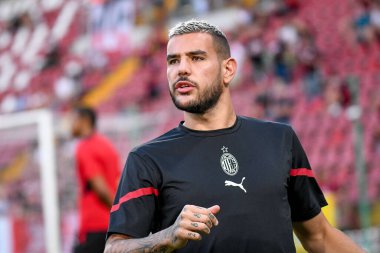 Theo Hernandez (Milan), İtalya 'nın Trieste kentindeki Nereo Rocco stadyumunda oynanan AC Milan-Panathinaikos FC maçında portresi.