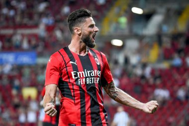 Olivier Giroud (Milan), İtalya 'nın Trieste kentindeki Nereo Rocco stadyumunda oynanan AC Milan-Panathinaikos FC karşılaşmasını 14 Ağustos 2021 tarihinde kutladı.