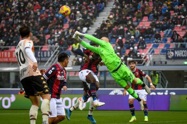 Bologna 'dan Lukasz Skorupski, İtalya' nın Bologna şehrindeki Renato Dall 'Ara Stadyumu' nda oynanan Bologna FC-Venezia FC maçında 21 Kasım 2021 tarihinde gol kaydetti.