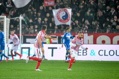 Stefano Giacomelli (Vicenza) İtalya Futbol Şampiyonası Ligi BKT LR Vicenza-Brescia Calcio maçında 20 Kasım 2021 'de İtalya' nın Vicenza kentinde oynanan Stadyum Romeo Menti maçında 2-3 'lük gol attıktan sonra kutluyor.
