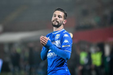 İtalya Futbol Şampiyonası Ligi 'nde Nikolas Spalek' in (Brescia) 20 Kasım 2021 'de İtalya' nın Vicenza kentindeki Stadyum Romeo Menti 'de BKT Vicenza' ya karşı Brescia Calcio maçında yaşadığı hayal kırıklığı.