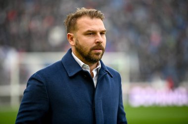 Venezia teknik direktörü Paolo Zanetti İtalya futbol takımı Serie A maçında Bologna FC - Venezia FC maçı sırasında İtalya 'nın Bologna şehrinde yer alan Renato Dall & # 39; Ara Stadyumu' nda 21 Kasım 2021