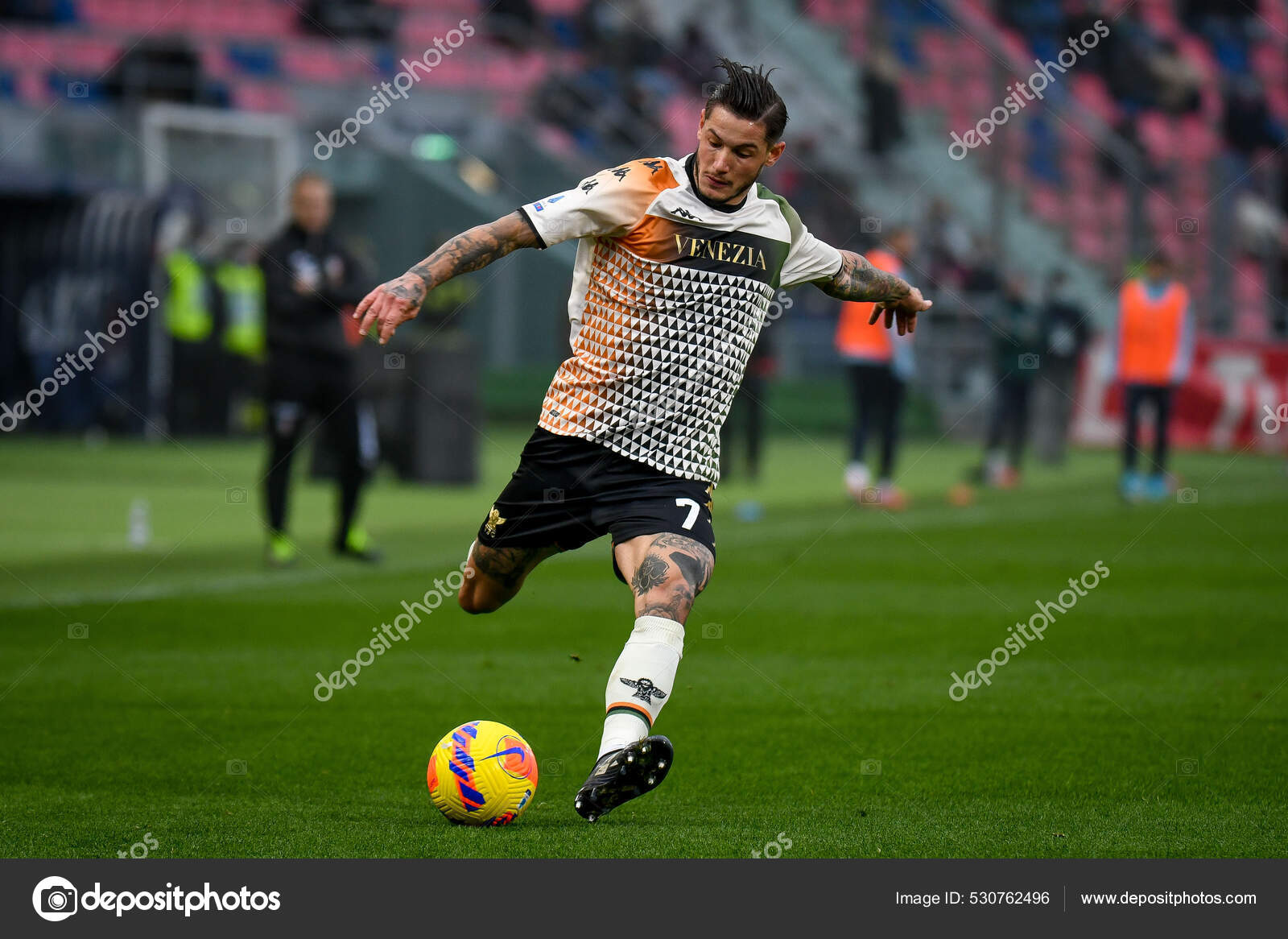 Goalkeeper torino fc hi-res stock photography and images - Alamy