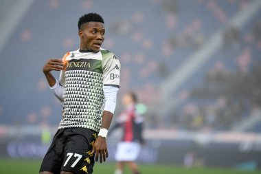 İtalyan futbolu Serie A maçında Venezia 'nın David Okereke portresi Bologna FC - Venezia FC maçı, Renato Dall & # 39; Ara Stadyumu, 21 Kasım 2021 - Fotoğraf: Ettore Griffoni
