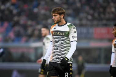 İtalya 'nın Bologna FC - Venezia FC maçı sırasında Venezia' nın Francis Tessmann portresi 21 Kasım 2021 'de İtalya' nın Bologna kentinde Renato Dall & # 39; Ara Stadyumu 'nda yapıldı.