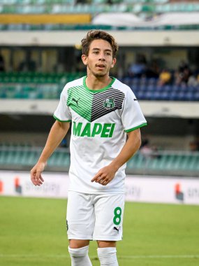 İtalya futbolu Serie A maçında Maxime Lopez (Sassuolo) portresi, 21 Ağustos 2021 'de İtalya' nın Verona kentinde Marcantonio Bentegodi Stadyumu 'nda Hellas Verona FC' ye karşı ABD Sassuolo (portreler) maçı.