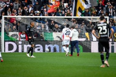 Caleb Ekuban (Cenova), İtalya 'nın Udine şehrinde Udinese Calcio ile Ceneviz CFC maçında sakatlandı - Dacia Arena stadyumu, 28 Kasım 2021 - Fotoğraf: Ettore Griffoni