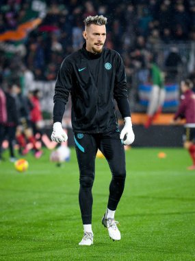 İtalya futbol ligi Serie A maçında ısınma turunda Inter Andrei Radu 'nun portresi Venezia FC' ye karşı Venedik, İtalya 'daki Pier Luigi Penzo Stadyumu, 27 Kasım 2021 - Fotoğraf: Ettore Griffoni