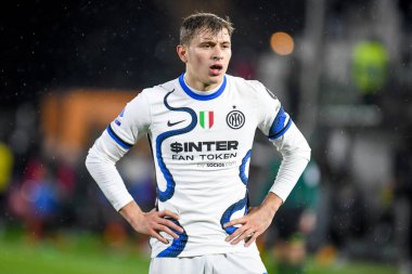 İtalya futbolu Serie A maçında Nicolo Barella 'nın portresi Venezia FC ile Inter FC arasında Venedik, İtalya' daki Pier Luigi Penzo Stadyumu 'nda 27 Kasım 2021' de oynanmıştır.