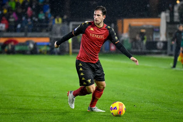 Venezia 'nın Mattia Aramu portresi İtalyan futbolu Serie A maçı sırasında Venezia FC ile Venezia FC arasında Venedik, İtalya' daki Pier Luigi Penzo Stadyumu 'nda oynanmıştır.