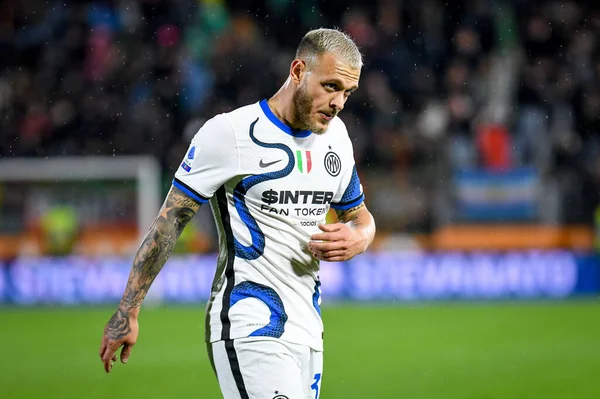İtalya futbol takımı Serie A maçında Federico Dimarco 'nun portresi Venezia FC - Inter FC maçı Venedik, İtalya' daki Pier Luigi Penzo Stadyumu 'nda, 27 Kasım 2021