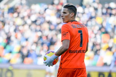 Marco Silvestri (Udinese) İtalya futbolu sırasındaki portresi Serie A maçı Udinese Calcio ile Ceneviz CFC maçı Udine, İtalya 'da Dacia Arena Stadyumu' nda, 28 Kasım 2021