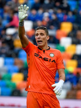 Marco Silvestri (Udinese) İtalya futbolu sırasındaki portresi Serie A maçı Udinese Calcio ile Ceneviz CFC maçı Udine, İtalya 'da Dacia Arena Stadyumu' nda, 28 Kasım 2021