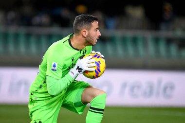 Lorenzo Montipo (Verona) İtalya 'nın Verona şehrindeki Marcantonio Bentegodi Stadyumu' nda oynanan Hellas Verona FC-Cagliari Calcio maçında 30 Kasım 2021 tarihinde gol kaydetti.