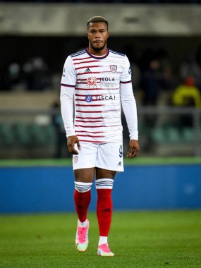 İtalyan futbolu Serie A maçında Balde Diao Keita (Cagliari) Portresi Hellas Verona FC - Cagliari Calcio maçı Verona, İtalya 'da Marcantonio Bentegodi Stadyumu' nda, 30 Kasım 2021