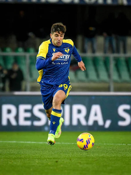 Giovanni Simeoni (Verona) İtalyan futbolu Serie A maçı sırasında İtalya 'nın Verona kentindeki Marcantonio Bentegodi Stadyumu' nda Hellas Verona FC - 30 Kasım 2021
