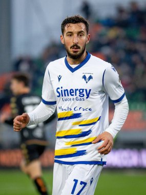 Verona 'dan Federico Ceccherini İtalya futbol takımı Serie A maçında Venezia FC, Hellas Verona FC' ye karşı Venedik, İtalya 'daki Pier Luigi Penzo Stadyumu' nda, 5 Aralık 2021 - Fotoğraf: Ettore Griffoni