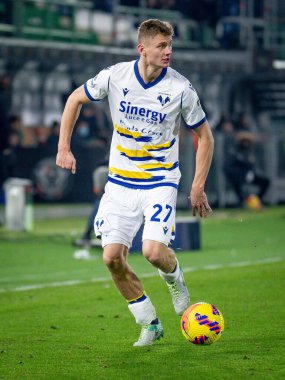 Verona 'dan Pawel Dawidowicz İtalyan futbolu Serie A maçında Venezia FC, Hellas Verona FC' ye karşı Venedik, İtalya 'daki Pier Luigi Penzo Stadyumu' nda, 5 Aralık 2021 - Fotoğraf: Ettore Griffoni