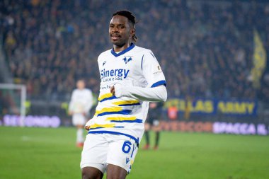 Verona 'dan Adrien Tameze İtalya' nın Serie A maçı sırasında Venezia FC, Hellas Verona FC 'ye karşı Venedik, İtalya' daki Pier Luigi Penzo Stadyumu 'nda, 5 Aralık 2021 - Fotoğraf: Ettore Griffoni