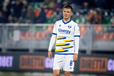 Verona 'dan Darko Lazoviç İtalya' nın Serie A maçı sırasında Venezia FC ile Hellas Verona FC arasında Venedik, İtalya 'daki Pier Luigi Penzo Stadyumu' nda oynanan maçta, 5 Aralık 2021 - Fotoğraf: Ettore Griffoni