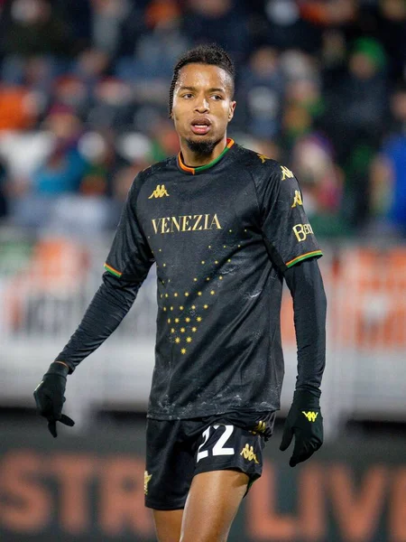 Venezia 'dan Tyronne Ebuehi İtalyan futbolu Serie A maçı sırasında Venezia FC, Hellas Verona FC' ye karşı Venedik, İtalya 'daki Pier Luigi Penzo stadyumunda, 5 Aralık 2021 - Fotoğraf: Ettore Griffoni