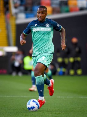 Udinese 'den Samir Caetano de Souza Santos, İtalya' nın Udine kentinde Udinese Calcio 'ya karşı Venezia FC (Portreler) maçı sırasında görev başında.