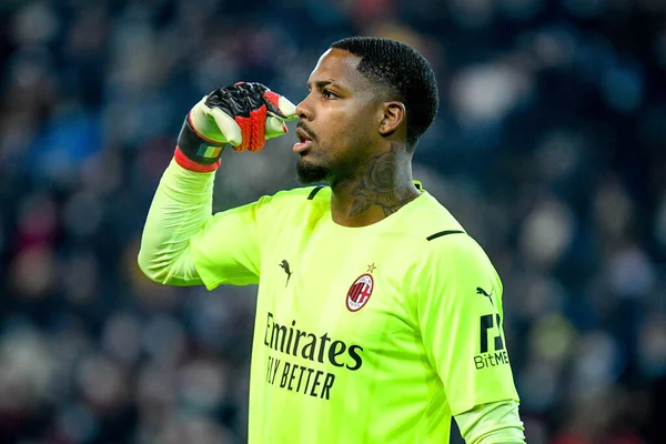 Milan 'ın Mike Maignan portresi İtalyan futbolu Serie A maçında Udinese Calcio, Friuli - Dacia Arena Stadyumu' nda AC Milan 'a karşı 11 Aralık 2021 - Fotoğraf: Ettore Griffoni