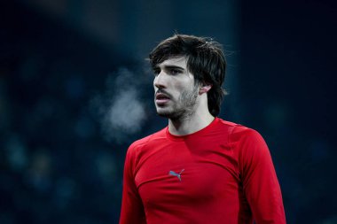 Milan 'ın İtalyan futbolu Serie A maçında Sandro Tonali portresi Udinese Calcio ile AC Milan arasında Udine, İtalya' daki Dacia Arena Stadyumu 'nda oynandı.