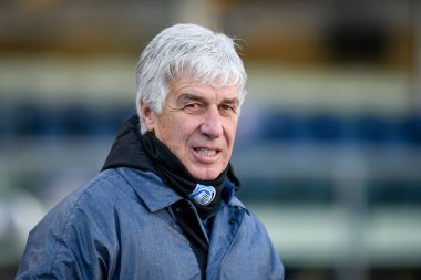 Atalanta 'nın teknik direktörü Gian Piero Gasperini İtalya' nın Serie A maçı sırasında İtalya 'nın Verona şehrindeki Marcantonio Bentegodi Stadyumu' nda oynanan Hellas Verona FC-Atalanta karşılaşmasında portreyi gösterdi.