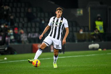 Udinese 'nin Nahuel Molina portresi İtalyan futbolu Serie A maçında Udinese Calcio ile AC Milan arasında Udine, İtalya' da Dacia Arena Stadyumu 'nda 11 Aralık 2021' de oynanan maçta çekildi.
