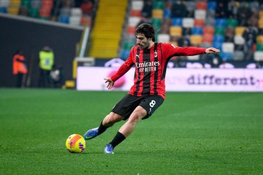Milan 'ın Sandro Tonali portresi İtalyan futbolu Serie A maçında Udinese Calcio ile Friuli - Dacia Arena Stadyumu, Udine, İtalya' da 11 Aralık 2021 - Fotoğraf: Ettore Griffoni