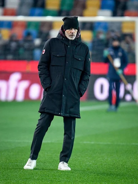 在意大利Udine的Friuli Dacia竞技场 米兰主教练斯蒂芬诺 皮奥利在意大利足球甲级联赛中的肖像Udinese Calcio对Ac Milan 2021年12月11日 Ettore Griffoni — 图库照片
