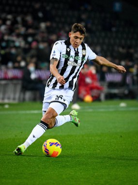 Udinese 'nin Nahuel Molina portresi İtalyan futbolu Serie A maçında Udinese Calcio ile AC Milan arasında Udine, İtalya' da Dacia Arena Stadyumu 'nda 11 Aralık 2021' de oynanan maçta çekildi.