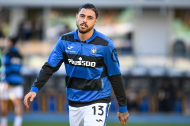 Atalanta 'nın İtalya futbol takımı Serie A maçındaki Giuseppe Pezzella portresi, 12 Aralık 2021' de İtalya 'nın Verona kentindeki Marcantonio Bentegodi Stadyumu' nda oynanan Hellas Verona FC - Atalanta BC maçı sırasında çekildi.