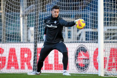 Atalanta 'nın Juan Musso portresi İtalyan futbolu Serie A maçında Hellas Verona FC - Atalanta BC maçı sırasında İtalya' nın Verona kentindeki Marcantonio Bentegodi Stadyumu 'nda 12 Aralık 2021
