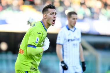 Atalanta 'nın Juan Musso portresi İtalyan futbolu Serie A maçında Hellas Verona FC - Atalanta BC maçı sırasında İtalya' nın Verona kentindeki Marcantonio Bentegodi Stadyumu 'nda 12 Aralık 2021