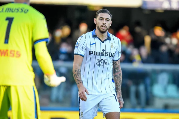 Atalanta 'nın Giuseppe Pezzella portresi İtalyan futbol takımı Serie A maçında Hellas Verona FC - Atalanta BC maçı sırasında İtalya' nın Verona kentindeki Marcantonio Bentegodi Stadyumu 'nda 12 Aralık 2021