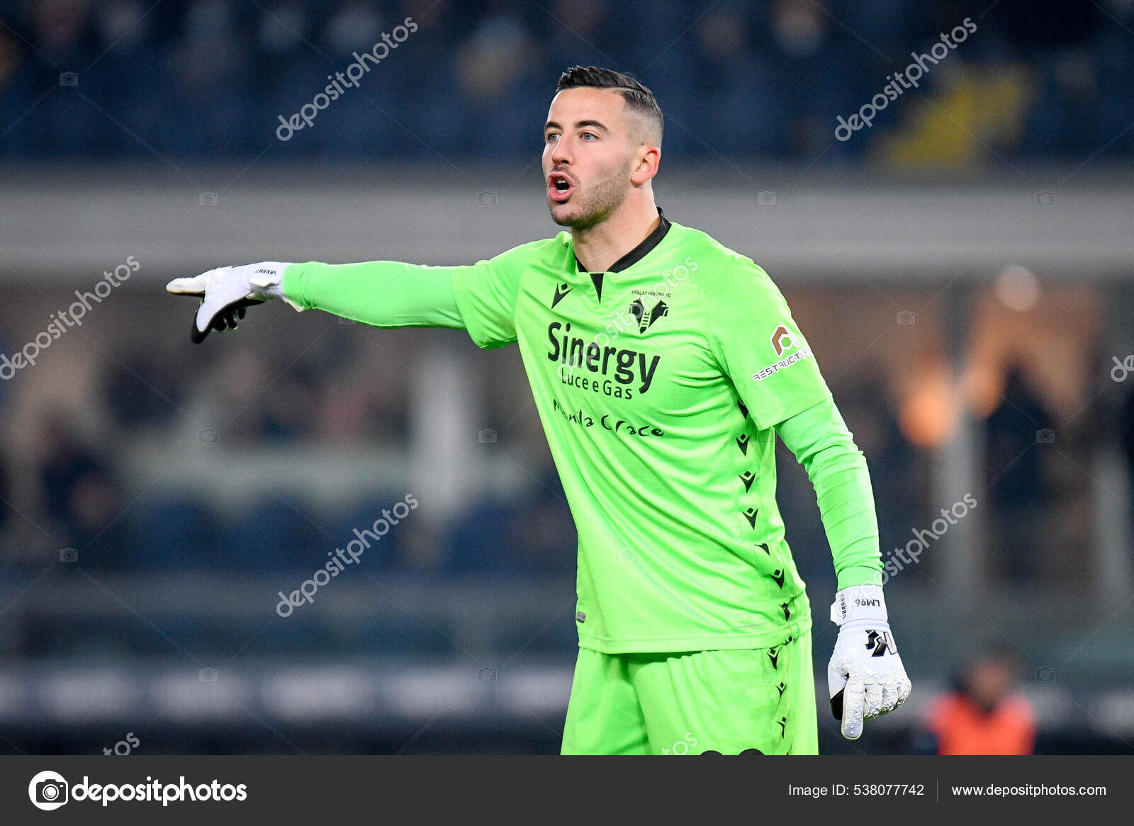 Goalkeeper torino fc hi-res stock photography and images - Alamy