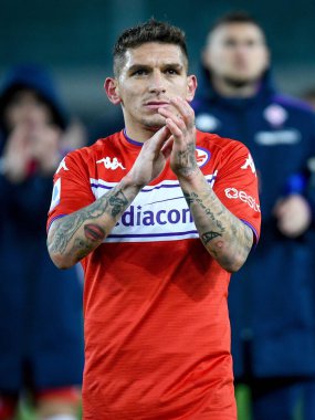 Fiorentina 'dan Lucas Torreira İtalya' nın Serie A maçı sırasında İtalya 'nın Verona kentinde bulunan Marcantonio Bentegodi Stadyumu' nda Hellas Verona FC 'ye karşı ACF Fiorentina (Arşiv portreleri) maçı, 22 Aralık 2021