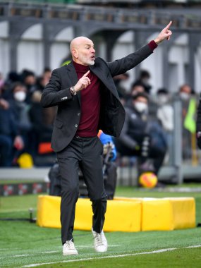 Milan's Head Coach Stefano Pioli gestures portrait  during  italian soccer Serie A match Venezia FC vs AC Milan at the Pier Luigi Penzo stadium in Venice, Italy, January 09, 2022 - Credit: Ettore Griffon