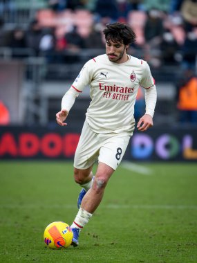Milan's Sandro Tonali portrait in action  during  italian soccer Serie A match Venezia FC vs AC Milan at the Pier Luigi Penzo stadium in Venice, Italy, January 09, 2022 - Credit: Ettore Griffon