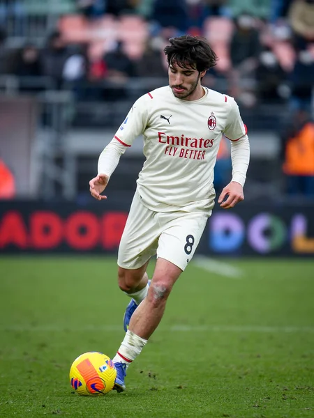 Milan's Sandro Tonali portrait in action  during  italian soccer Serie A match Venezia FC vs AC Milan at the Pier Luigi Penzo stadium in Venice, Italy, January 09, 2022 - Credit: Ettore Griffon
