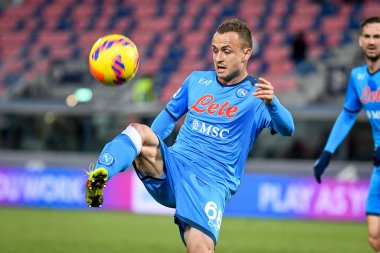 Stanislav Lobotka (Napoli) İtalya futbol takımı Serie A maçında Renato Dall & # 39; Ara Stadyumu 'nda Bologna FC Napoli' ye karşı mücadele ederken, 17 Ocak 2022 - Fotoğraf: Ettore Griffon